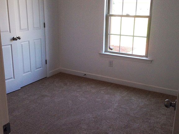 5th image of 317 James Raymond Ct