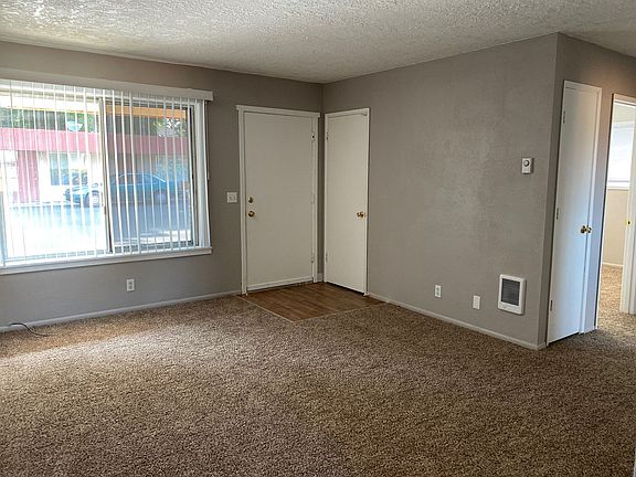 3rd image of 486 Buckeye St APT 11