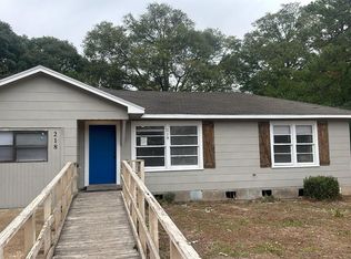 218 E Morris St, Jasper, TX 75951
