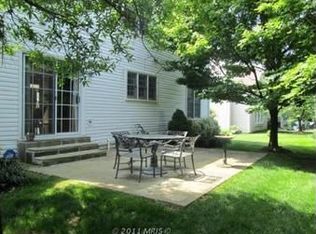 13070 Autumn Willow Dr, Fairfax, VA 22030