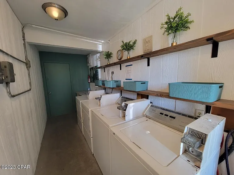 5820 Hickory St #15 — Photo 12