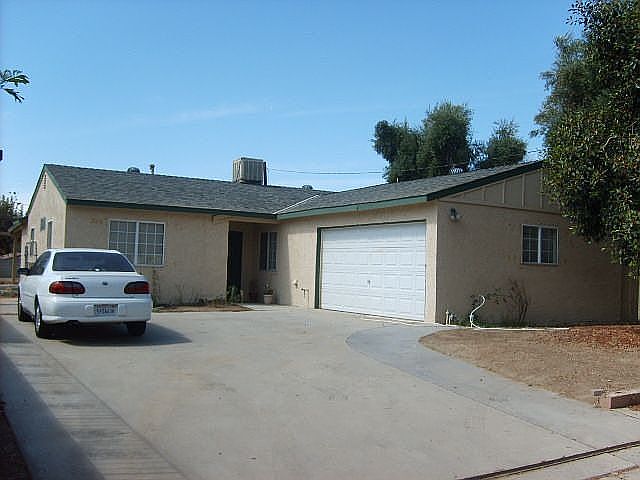Front Open Gate
