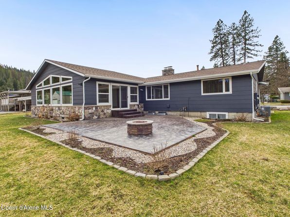 307 Woodland Dr, Pinehurst, ID 83850