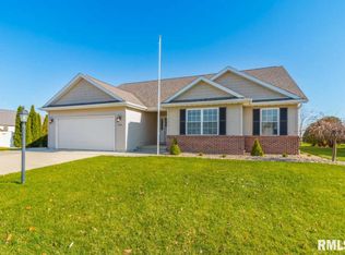 1409 Courtney Dr, Washington, IL 61571