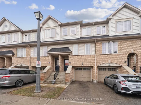 14 Oakins Ln, Ajax, ON L1T 0H2