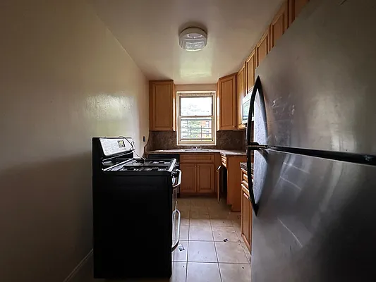 Rented by Contact Realty | media 7