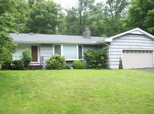 18 Pardees Loop, East Stroudsburg, PA 18302