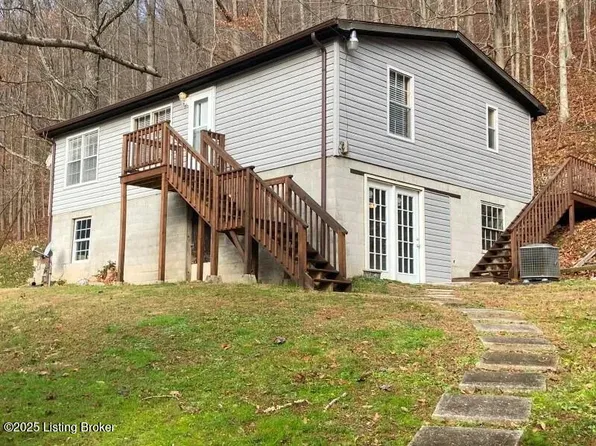 27 Mayo Branch Brandy Keg, Prestonsburg, KY 41653