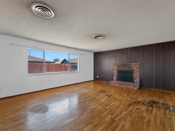 2107 Chanticleer Ave, Santa Cruz, CA 95062