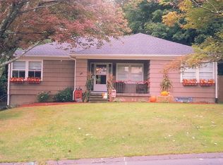 26 Blakeslee St, Bristol, CT 06010