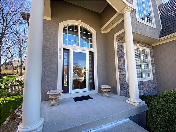 2nd image of 5133 NE Ash Grove Dr