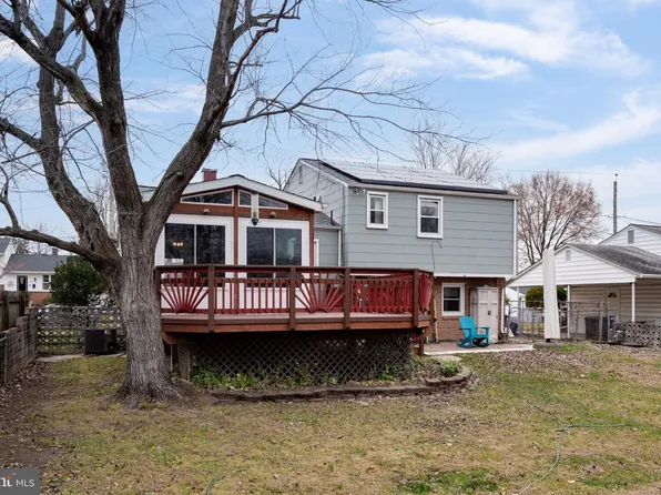 7507 Dover Ln, Lanham, MD 20706