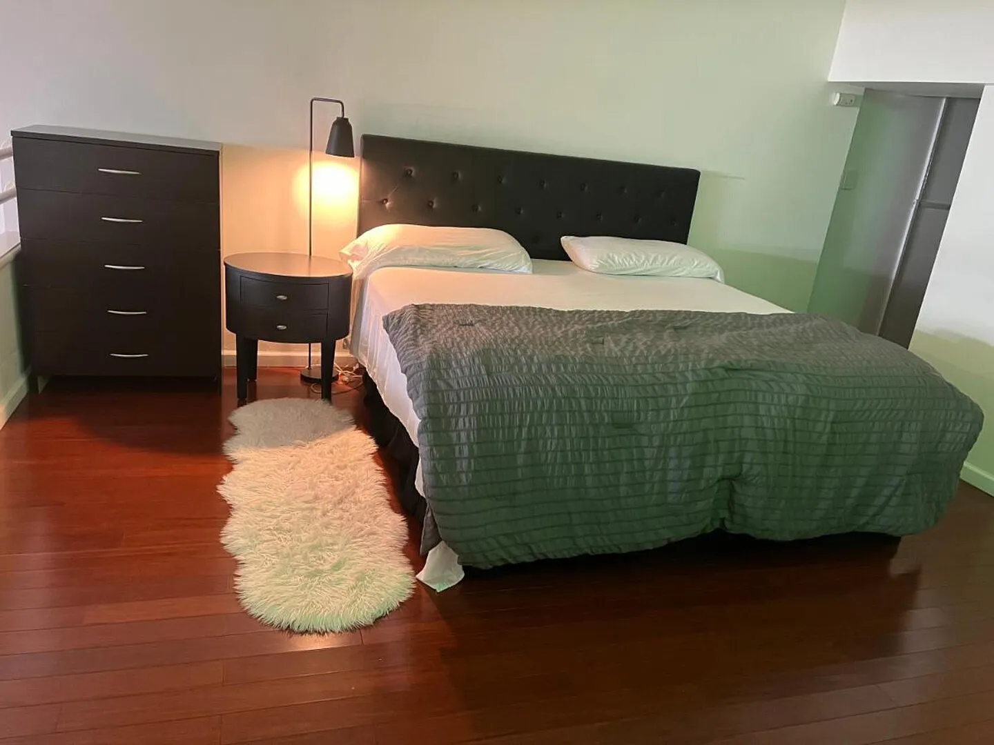 Full loft-style apartment near Omni — Photo 2