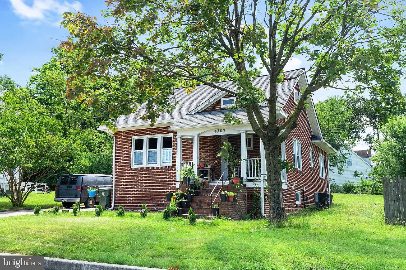 4707 Berwyn Rd photo 1