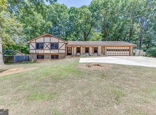 768 Rollingwood Dr, Stone Mountain, GA 30087