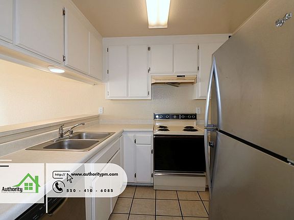 4th image of 5385 Valleyridge Dr #3