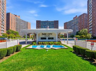 61-15 98th St #Sth, Rego Park, NY 11374