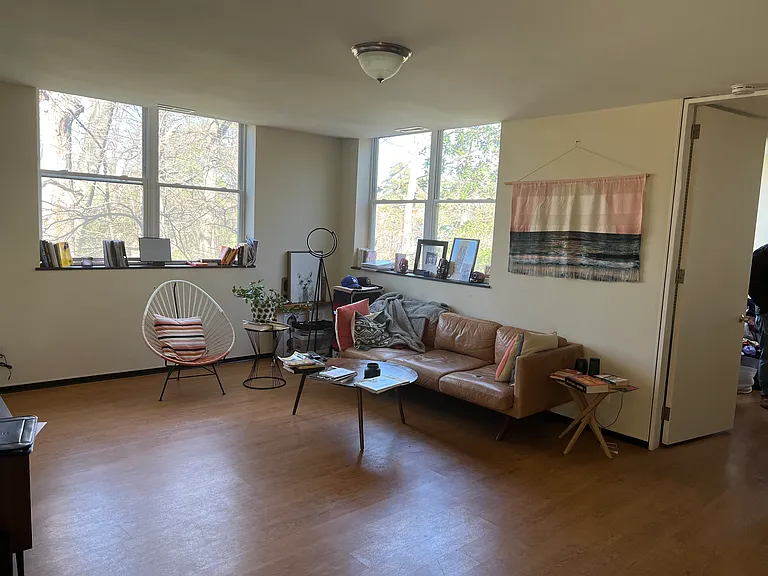 528 Wade Ave #C — Photo 4