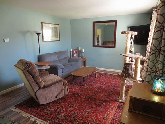 5th image of 212 W Howard Ave