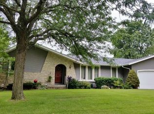 5807 SW 27th St, Topeka, KS 66614