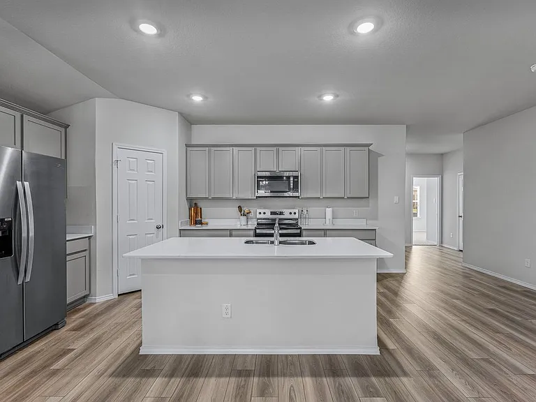 4011 Baerlon Cv — Photo 5
