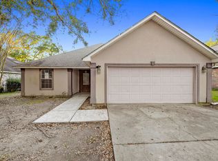 1513 Porpoise St, Ocean Springs, MS 39564