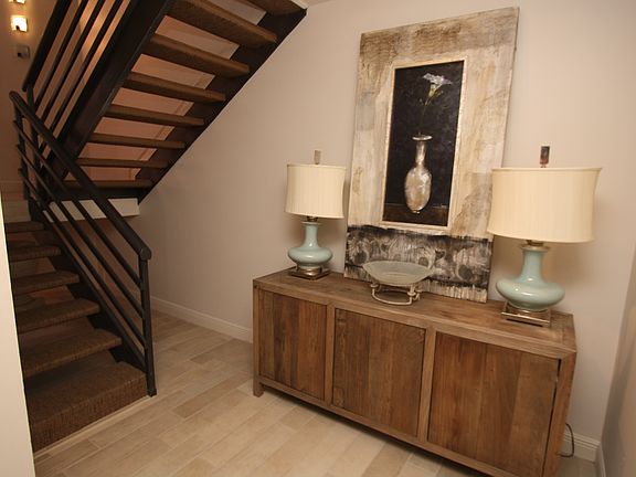 FOYER ON FIRST LEVEL