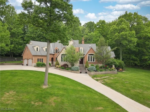 1798 Great Run Ln, Akron, OH 44333