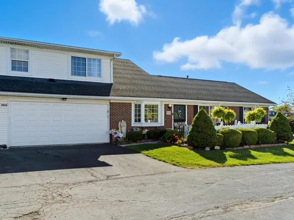 3856 Crestfield Dr, Groveport, OH 43125