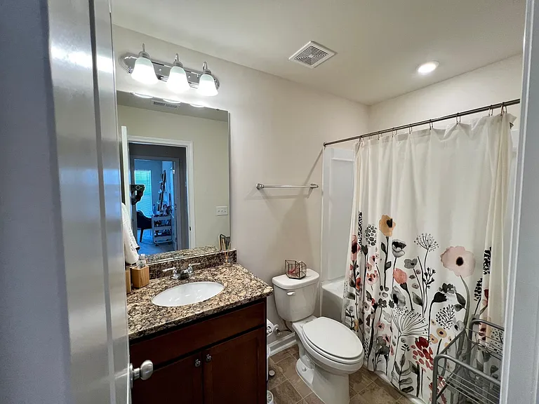 1017 Sycaten St — Photo 8