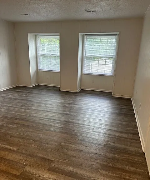 520 N Pine St #8 — Photo 2