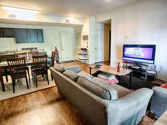 4th image of 510 12th St APT 101