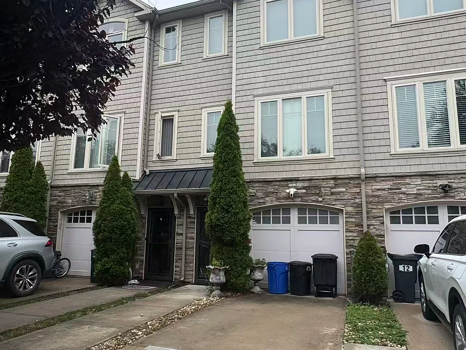 14 Pyramid Ct