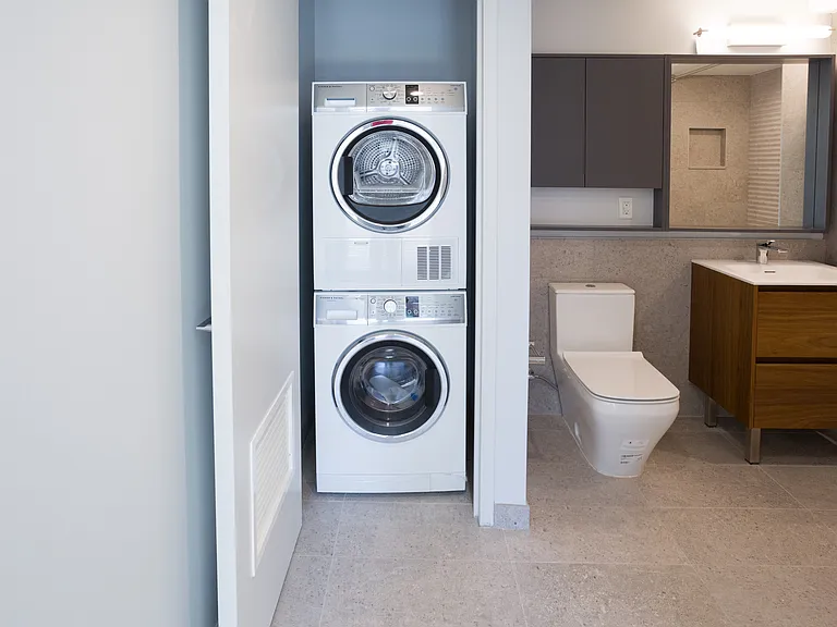 515 E 86th St #501 — Photo 11