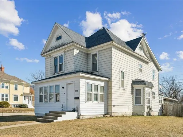323 N Frederick Ave, Oelwein, IA 50662