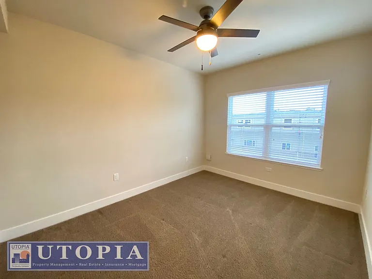 716 Darwin St #304 — Photo 12