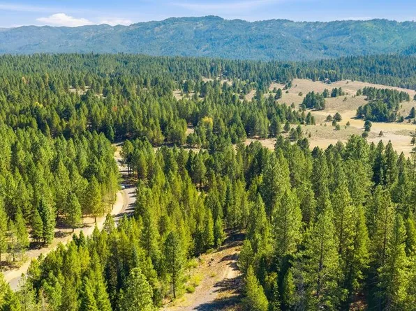 Saddle Rock Dr, Cascade, ID 83611