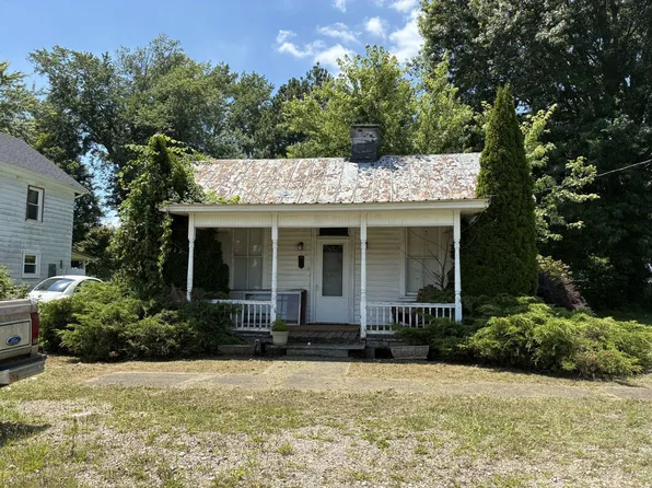 675 Sycamore St, Middleport, OH 45760