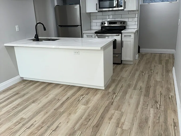 266 Dalhousie St #LOWER — Photo 12