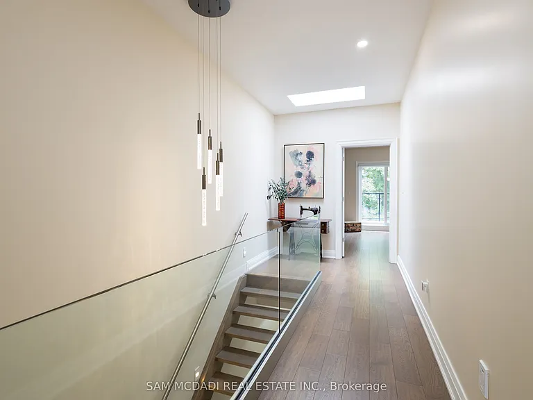 35A Broadview Ave — Photo 10