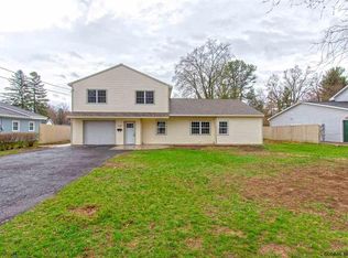 3438 Gari Ln, Schenectady, NY 12303
