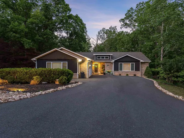 136 Bonnie Ct, McGaheysville, VA 22840