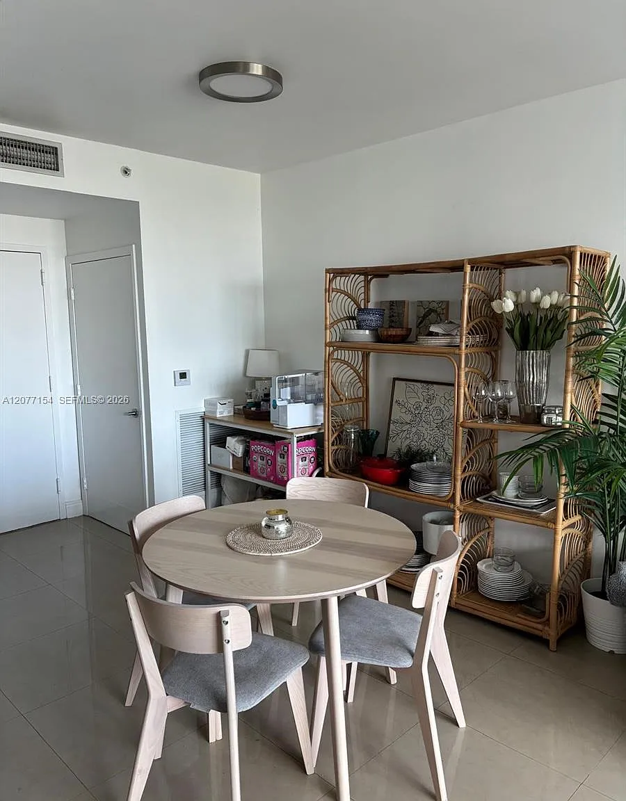 1 bed, 736 sqft, $2,750 — Photo 3