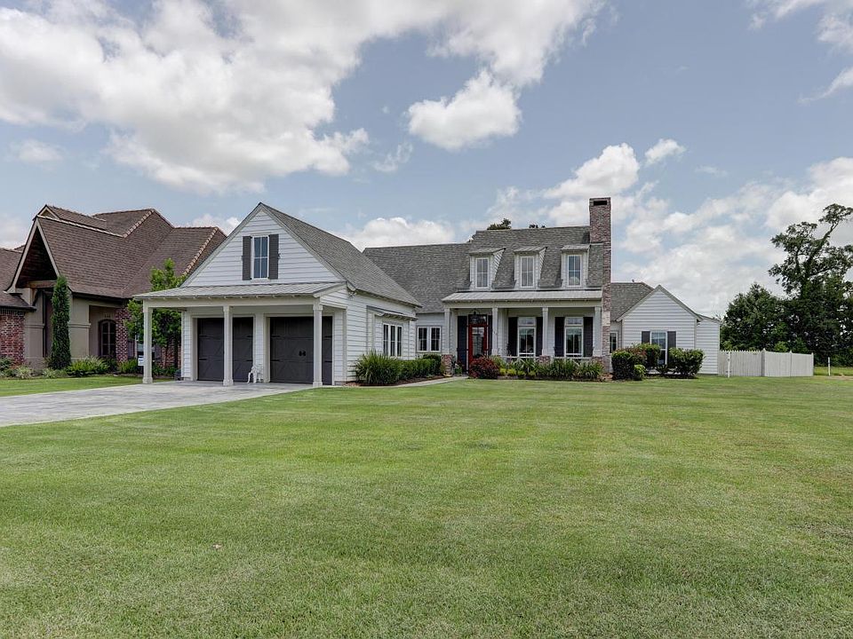 1st image of 110 Thames Dr