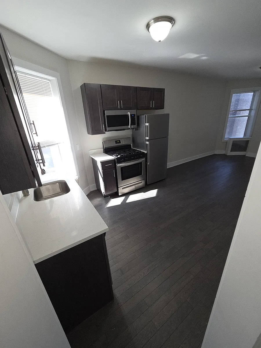 Building Photo - 90 Tonnelle Ave #7