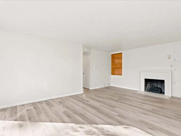 5121 Earls Ct — Photo 4
