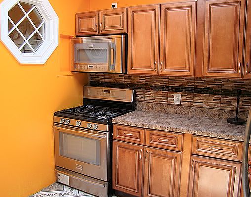 5th image of 1283 Putnam Ave Floor 2