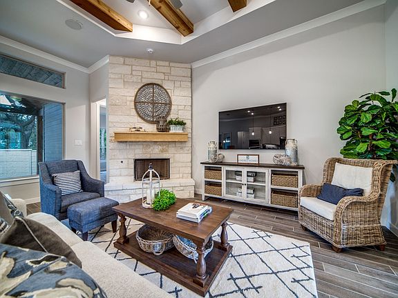 Model home, features and specifications will vary for actual home purchased.