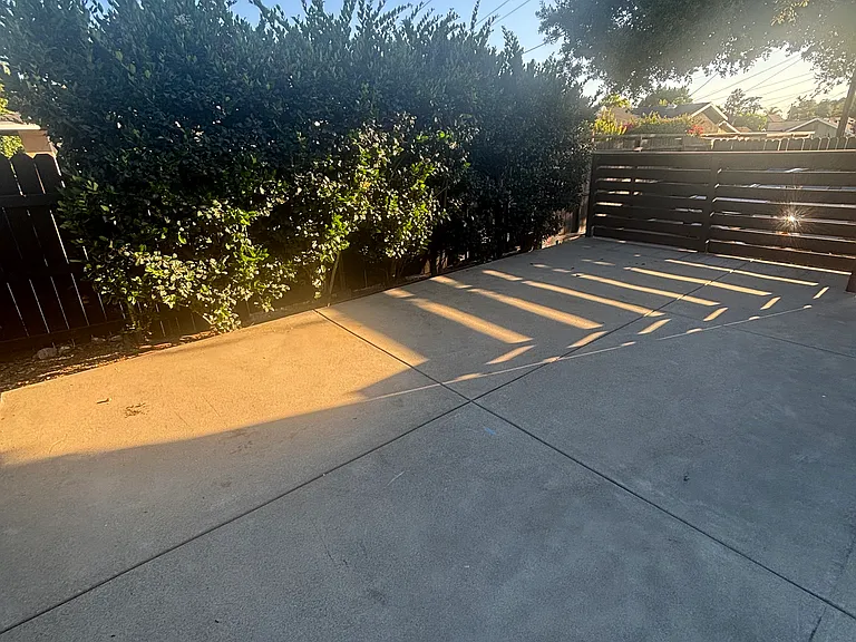 324 E Colorado Blvd #1 — Photo 18