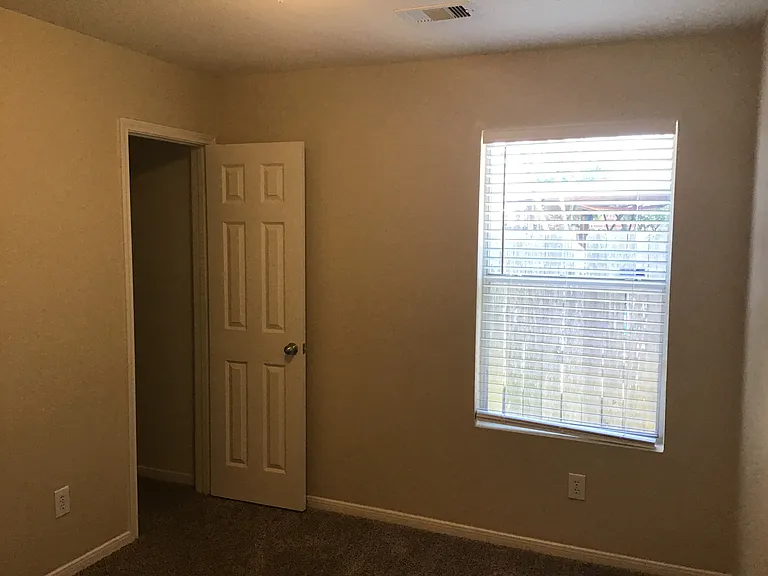 5602 Darby Square Trl — Photo 15